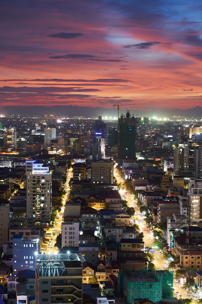 The View Serviced Residence 61/66