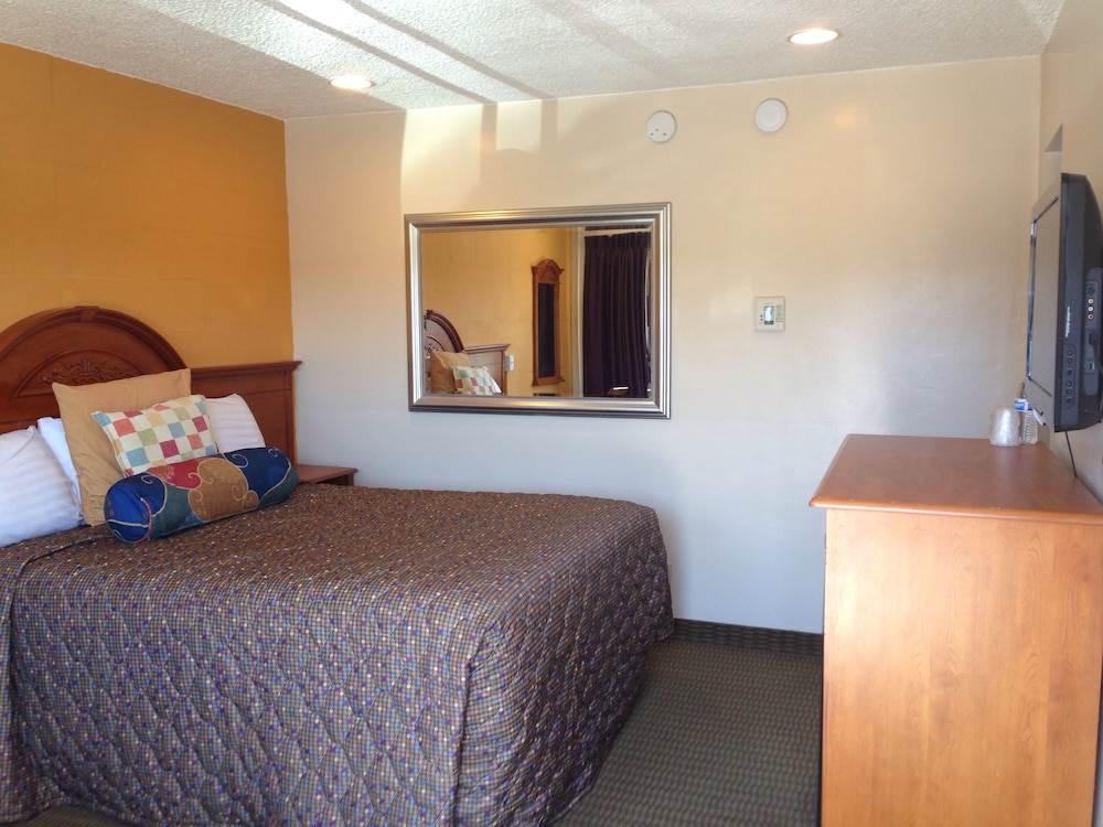 Deluxe Inn 19/50