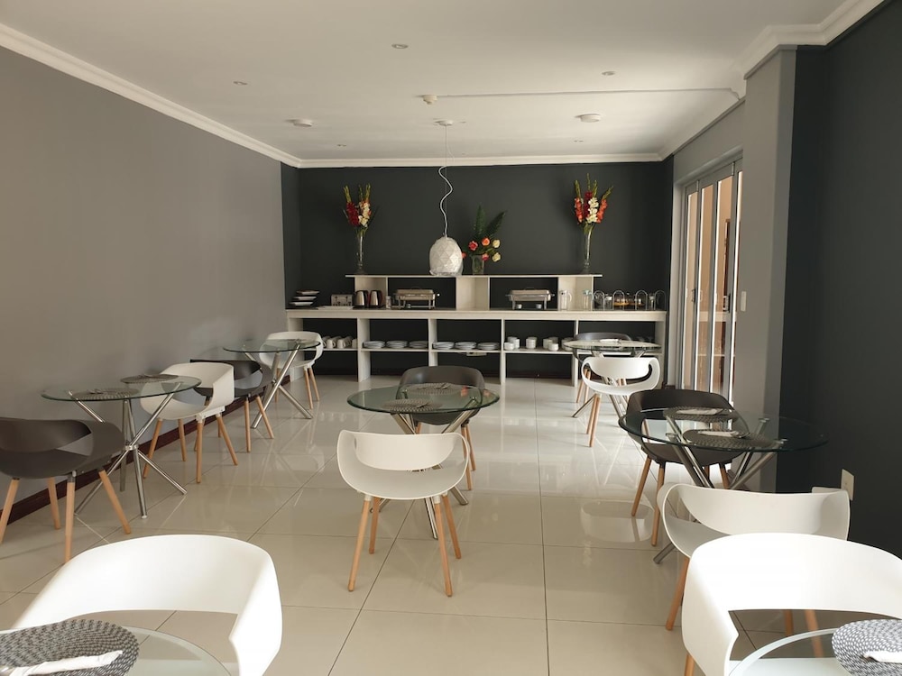 Silver Oak Luxury Accommodation 26/33
