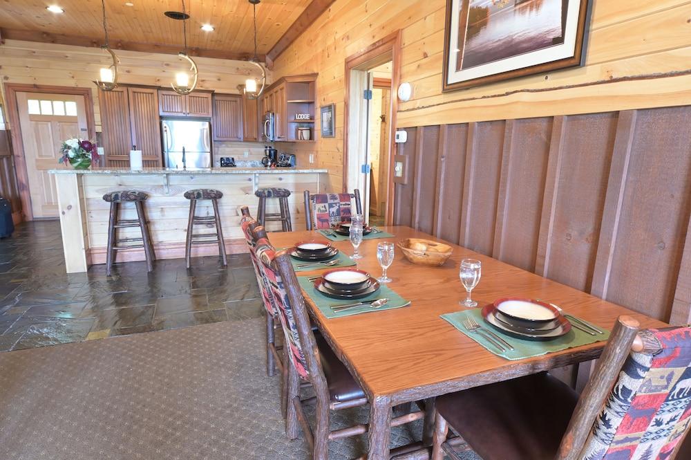 The Lodges at Cresthaven 47/60