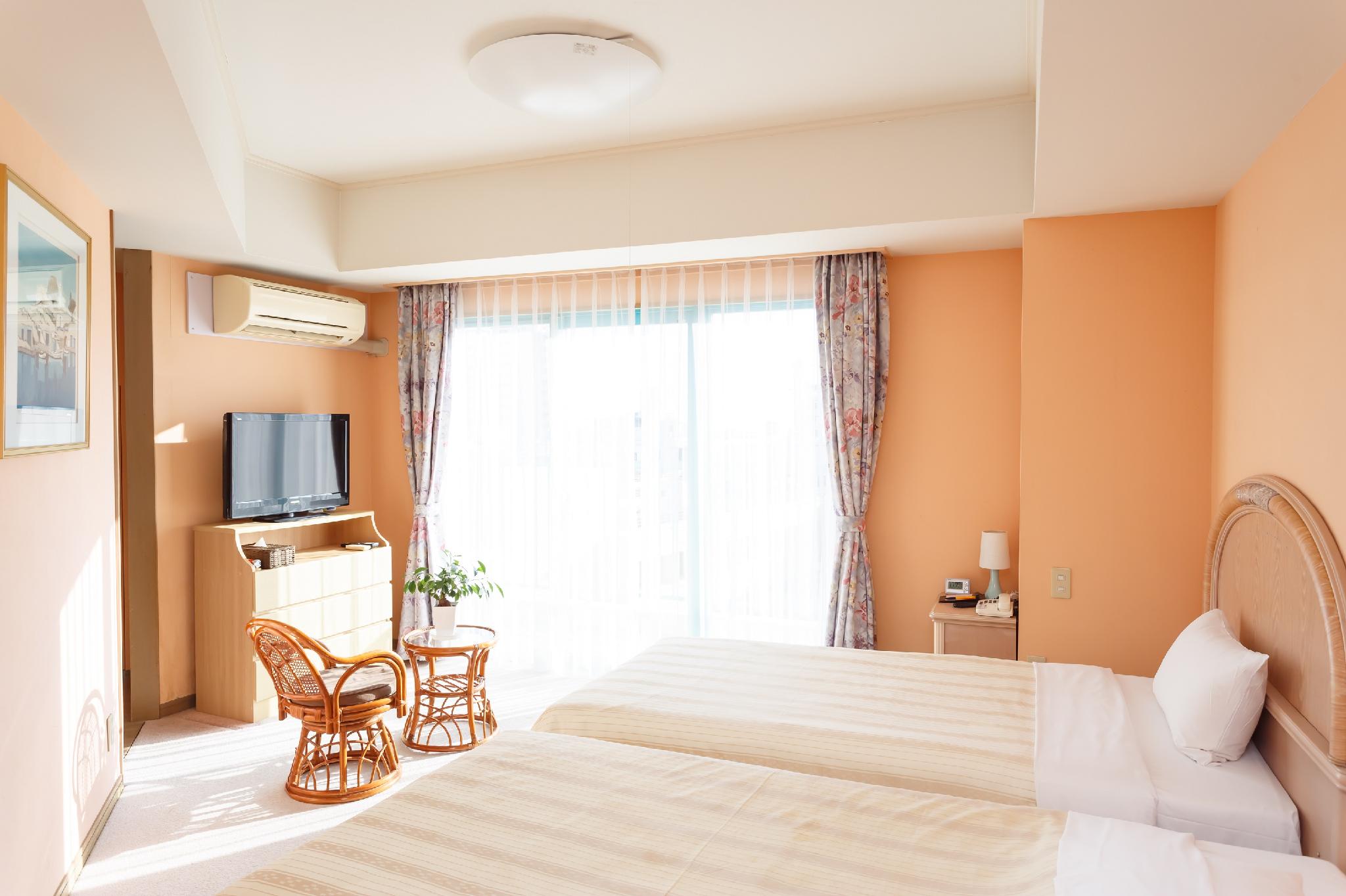 Room, Single, Balcony, Smoking Type Not Guaranteed