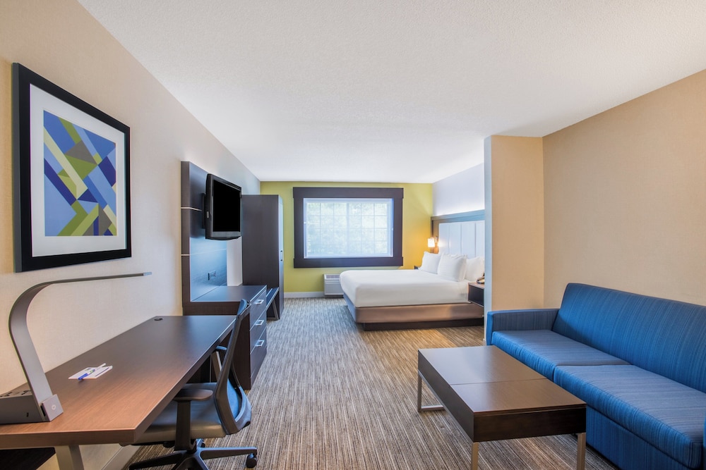 Holiday Inn Express Hotel And Suites Boston Marlboro 36/63