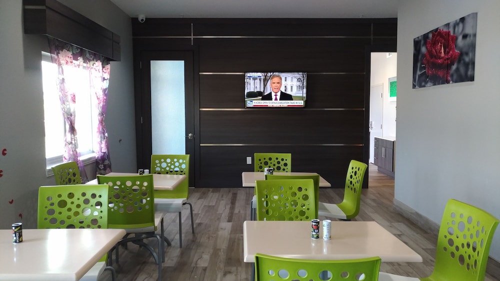 Haven Inn & Suites 35/63