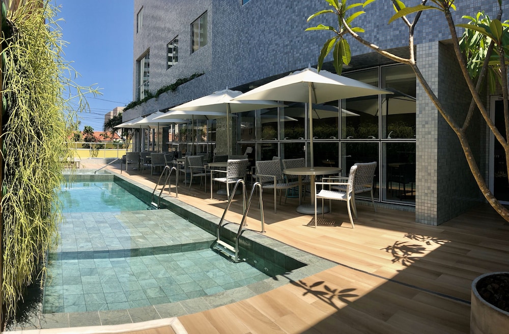 Flix Hotel 1/22