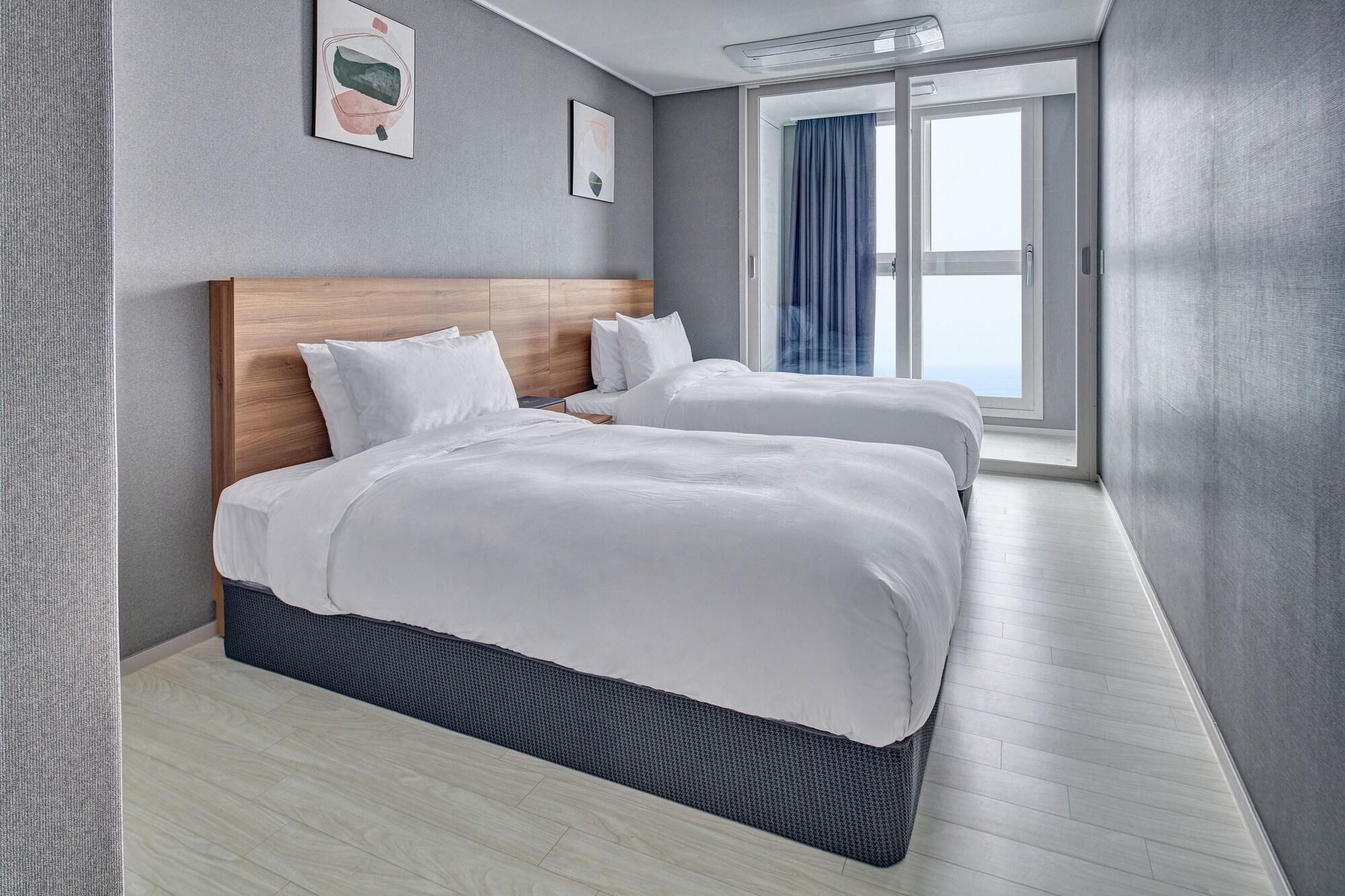 Chonpines Ocean Suites 5/50