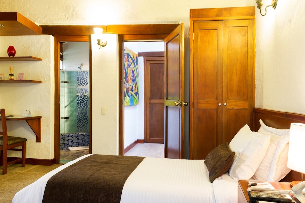 LA CAMPANA HOTEL BOUTIQUE 29/64