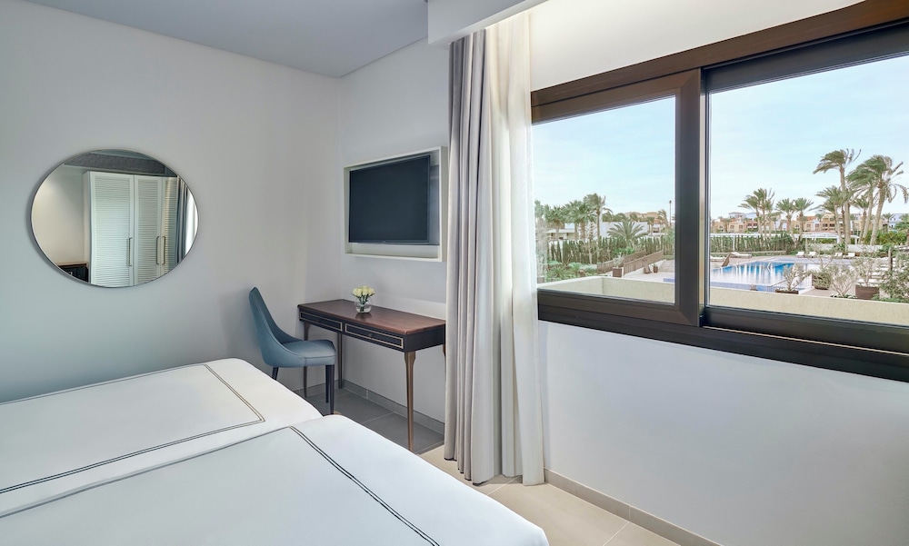 Al Alamein Hotel 29/74