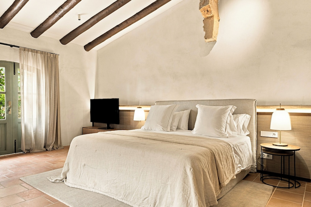 Deluxe, King Bed