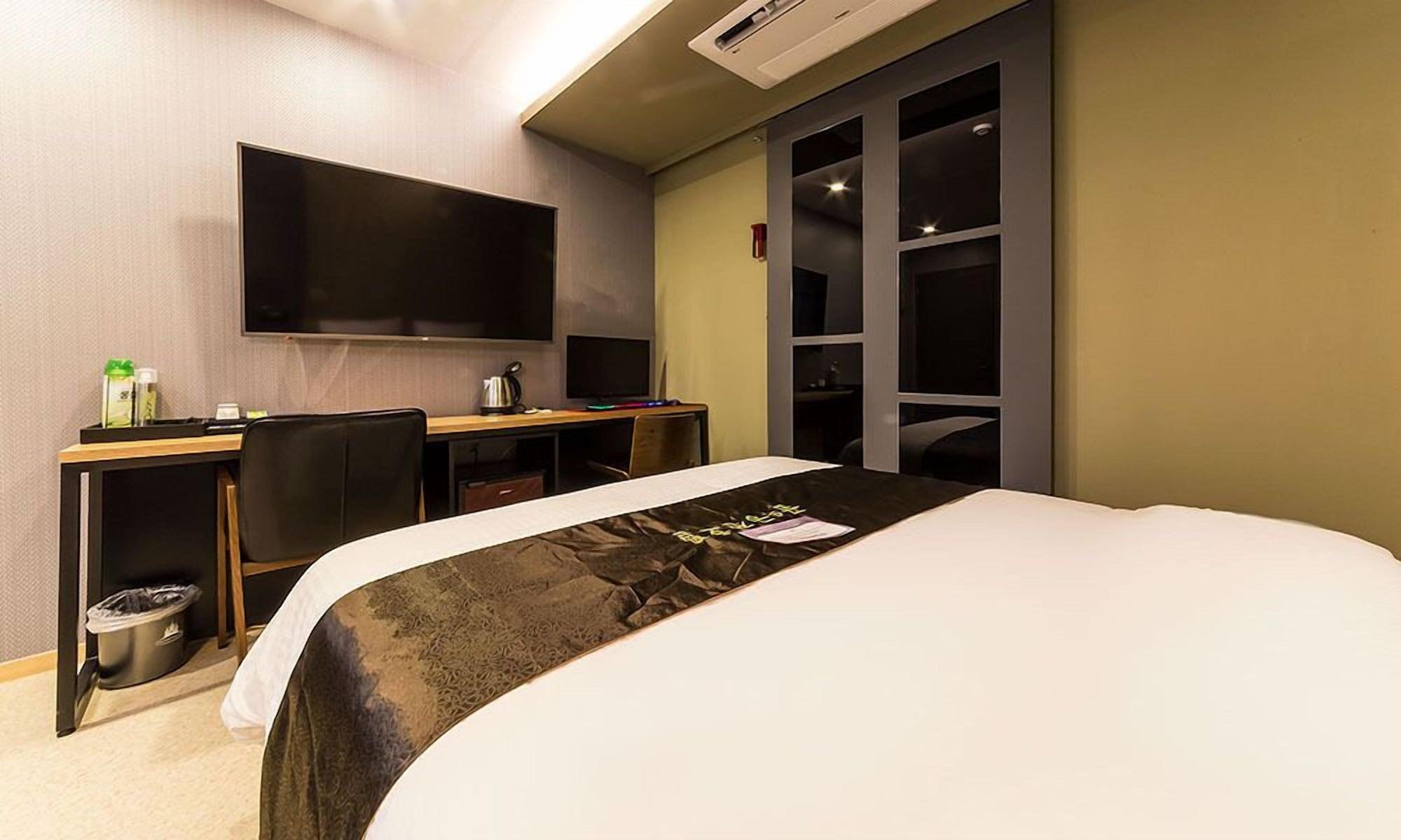 Jakjeon Dream Palace 21/36