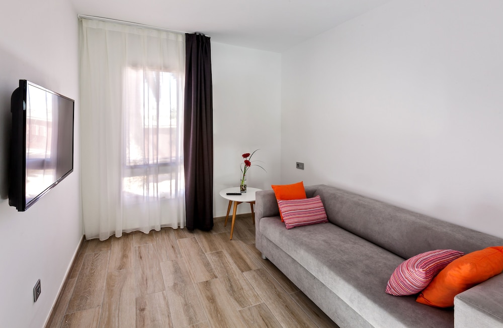 BARCELO CORRALEJO SANDS 34/57