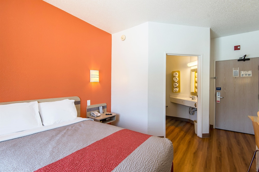 Motel6 Junction City, KS 23/47