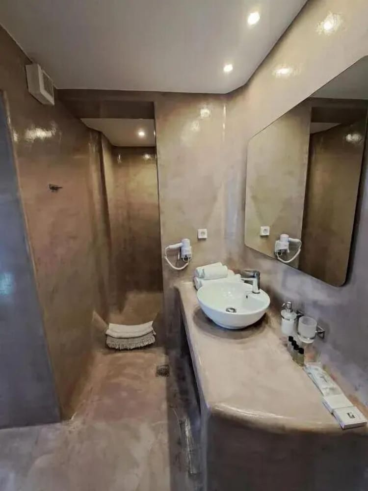 DREAMING VIEW SUITES 55/60