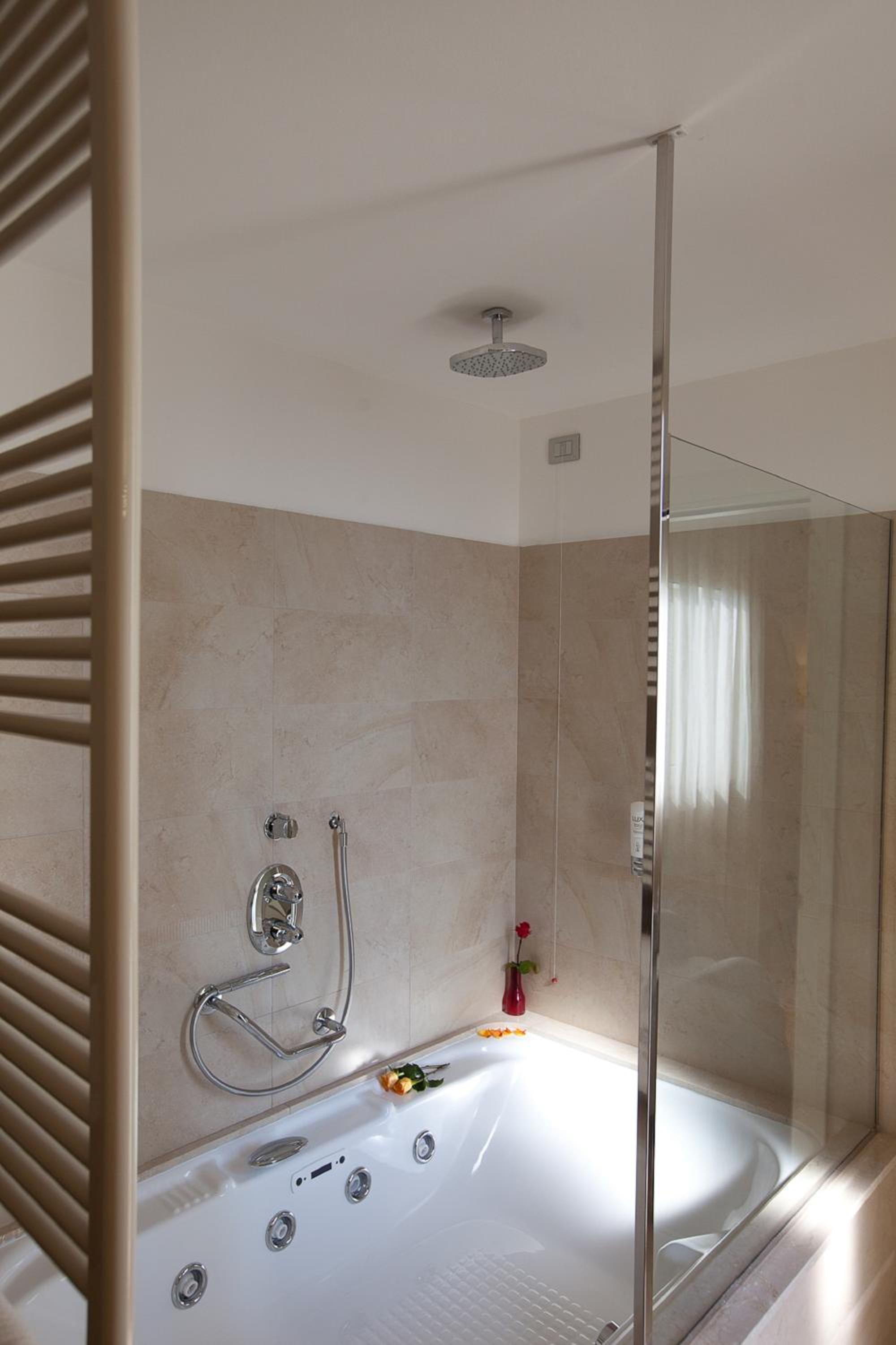 Room, Quadruple, BREAKING BUSINESS HOTEL 5/6