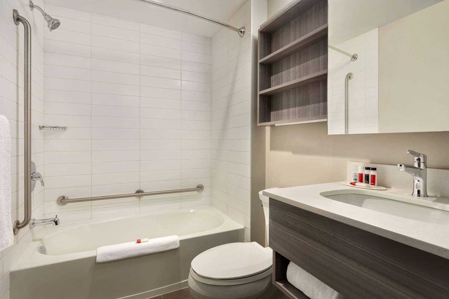 Microtel Inn And Suites By Wyndham Lloydminster 23/25
