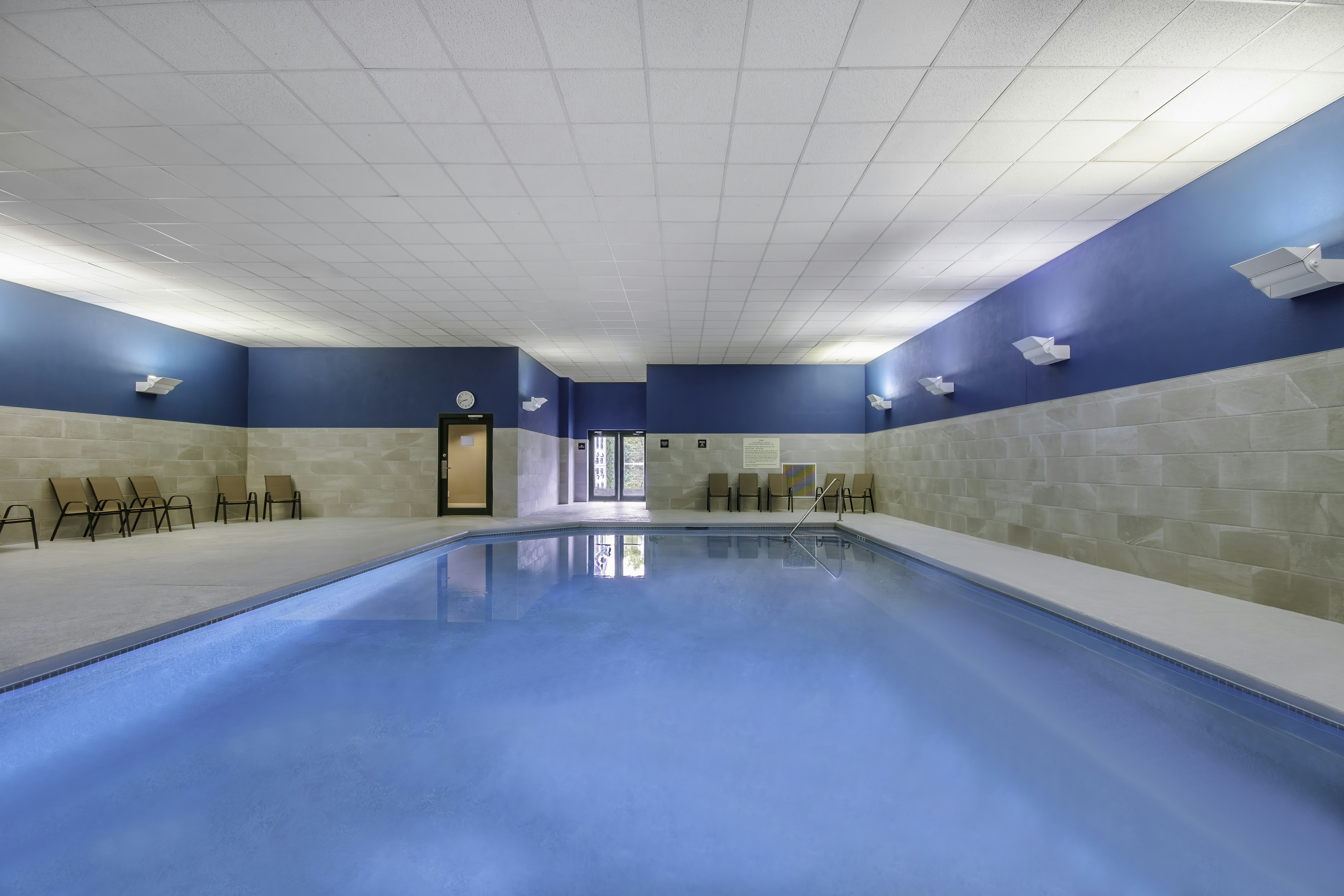 Hampton Inn East Aurora 11/21
