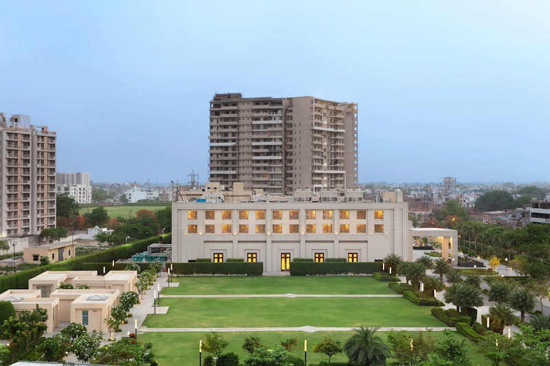 DoubleTree by Hilton Agra 2/73