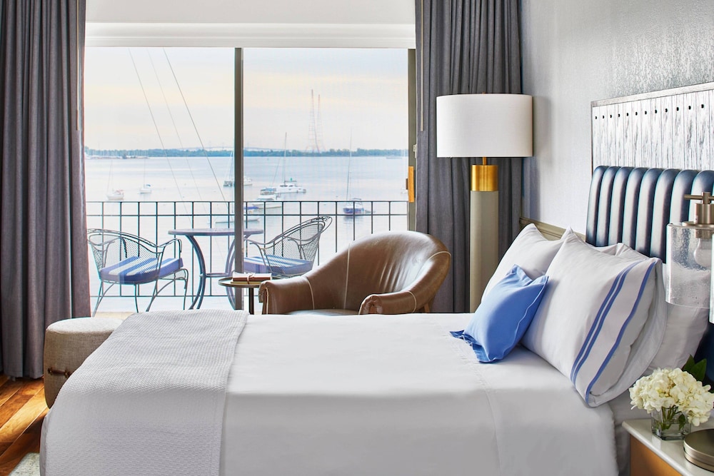 Annapolis Waterfront Hotel Autograph Collection 9/56