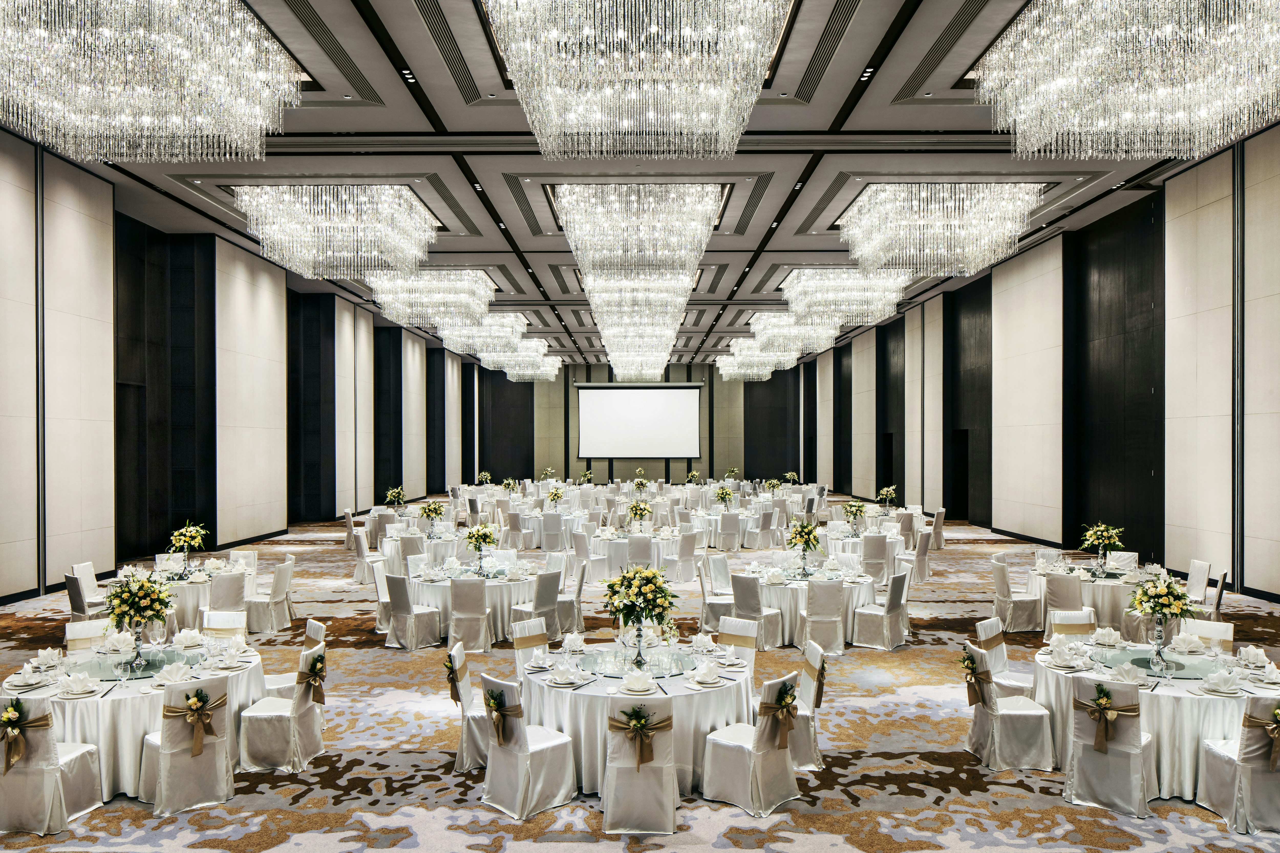 Hilton Ningbo Dongqian Lake Resort 27/41
