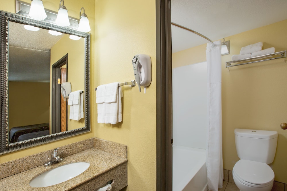 Quality Inn Merriam Kansas City 13/41