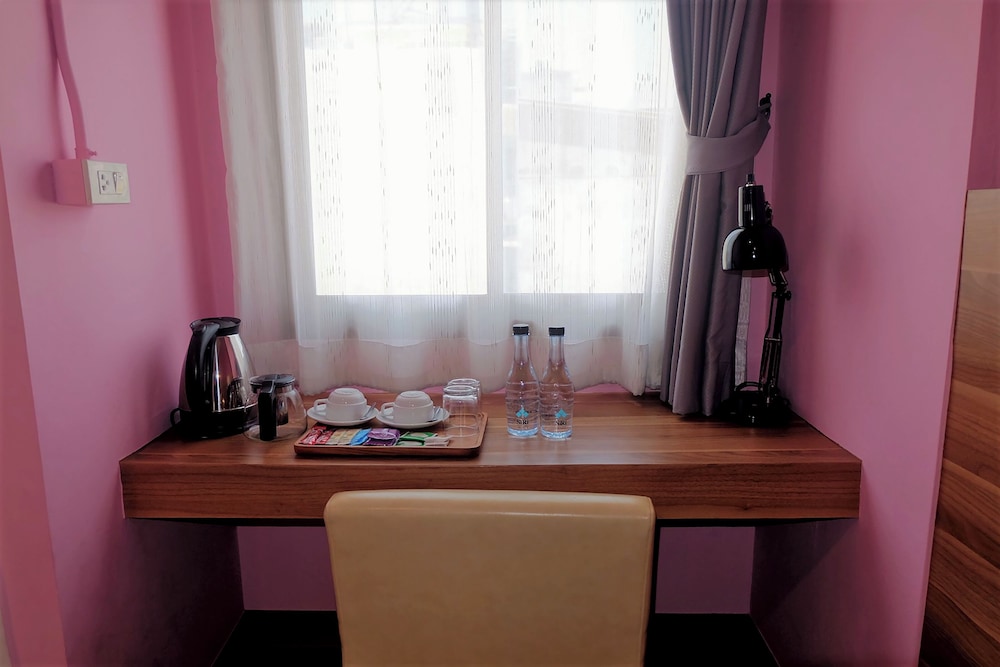 Siri Oriental Bangkok Hotel (ex The Warehouse Bangkok) 42/50