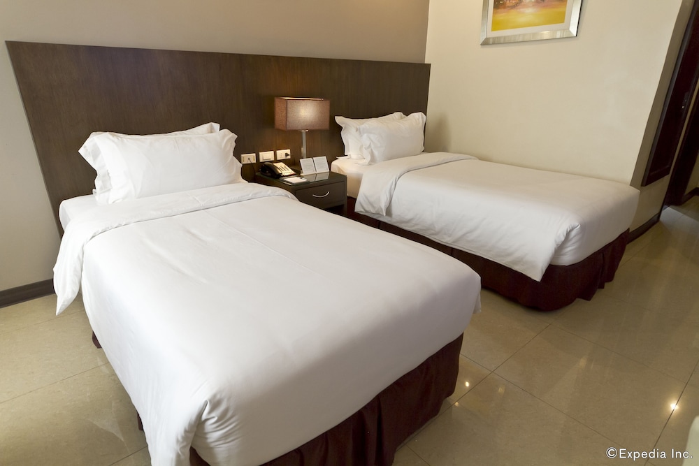 Mandarin Plaza Hotel 21/53