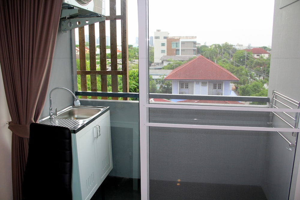 The Arni Sukhumvit 101 10/27