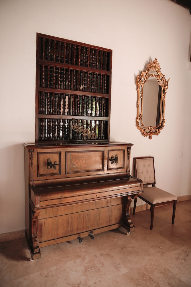 Casa Del Arzobispado Hotel 4/69