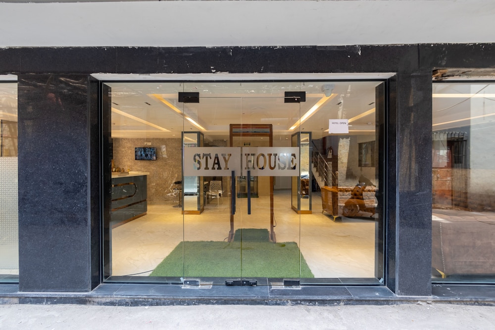 Hotel Stay House 1/54
