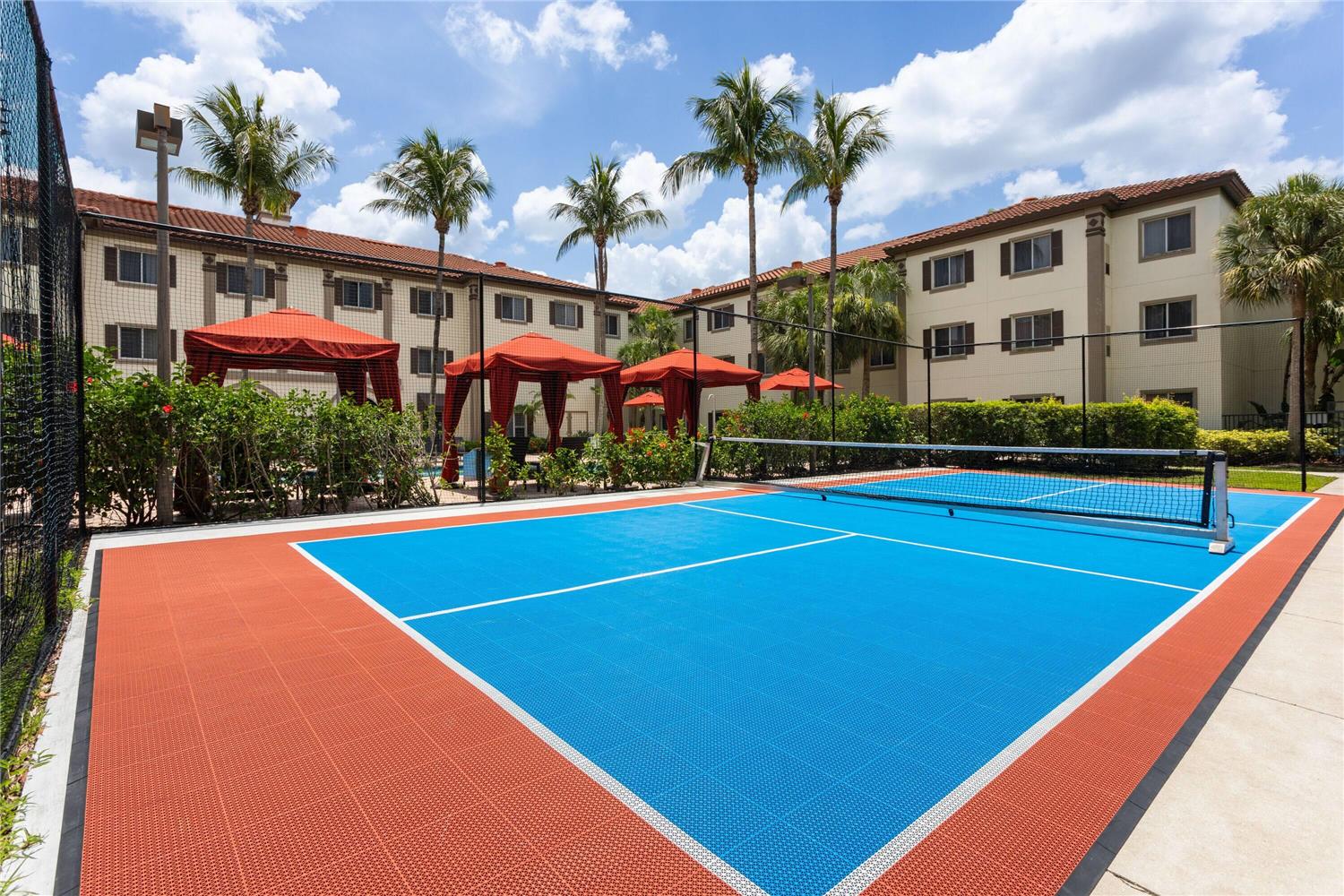 Hawthorn Extended Stay by Wyndham Naples 22/54
