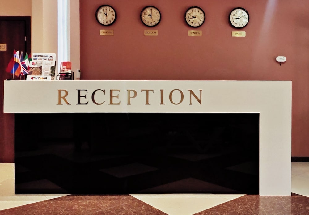 Areg Hotel 10/113
