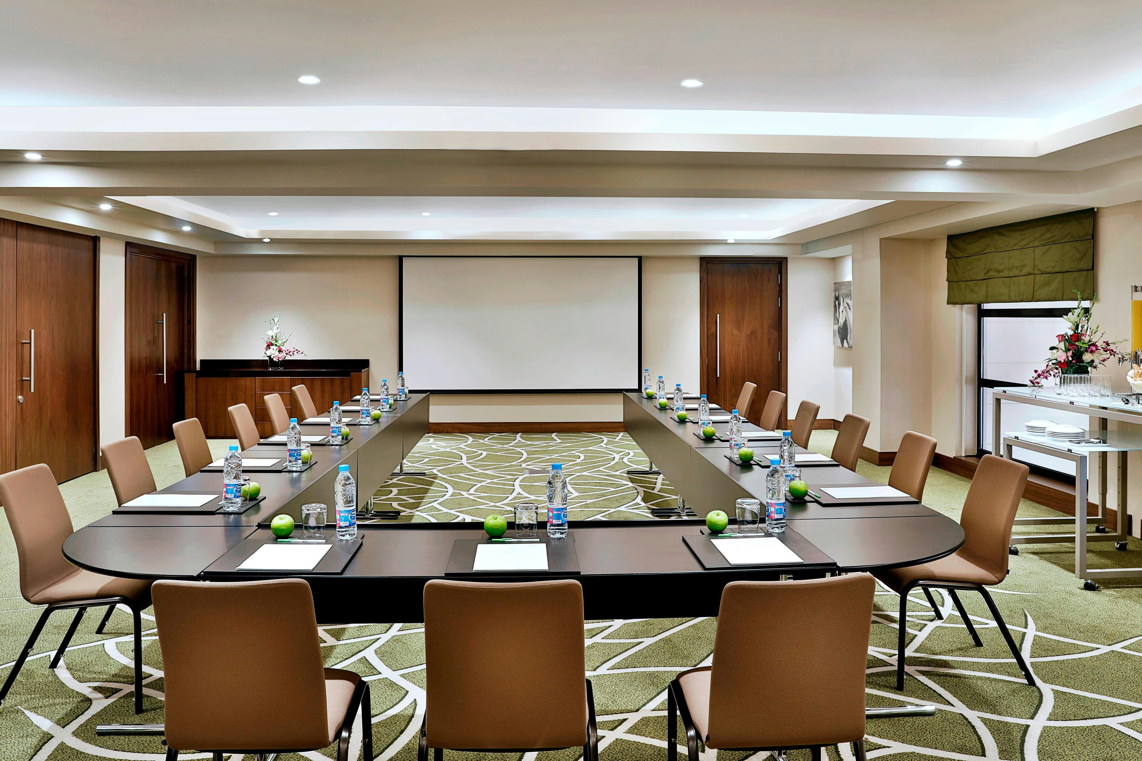 كورتيارد ماريوت(Courtyard by Marriott Riyadh Olaya) 34/38