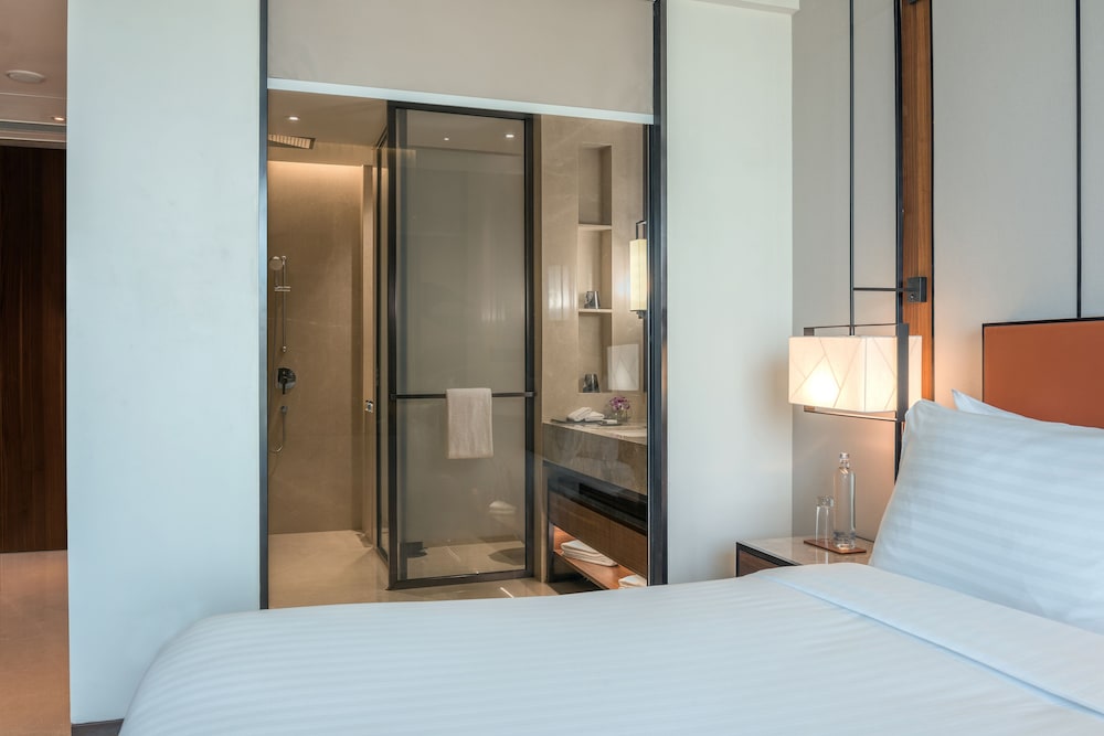 Superior, King Bed, Hill View، Radisson Blu Hotel & Spa Nashik 9/10