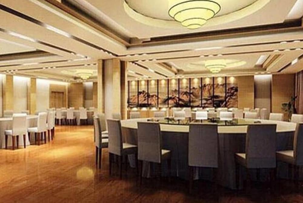 Yuexiu Hotel Guangzhou, Curio Collection by Hilton 22/30