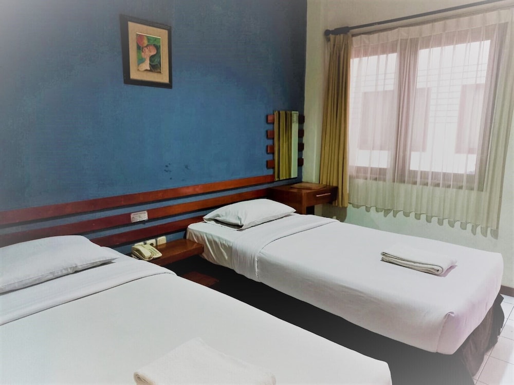 STANDARD, TWIN BEDS