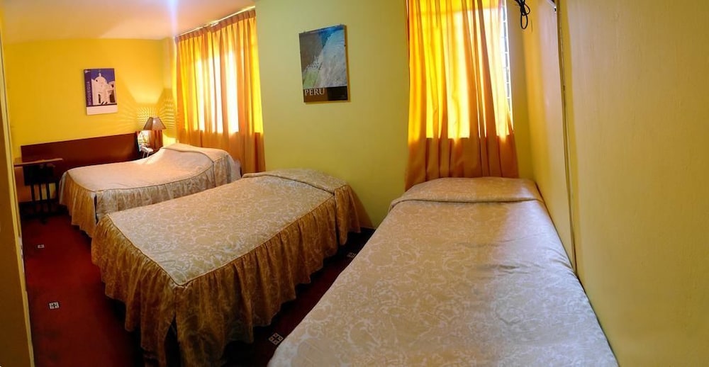 Hostal Iquique 6/23