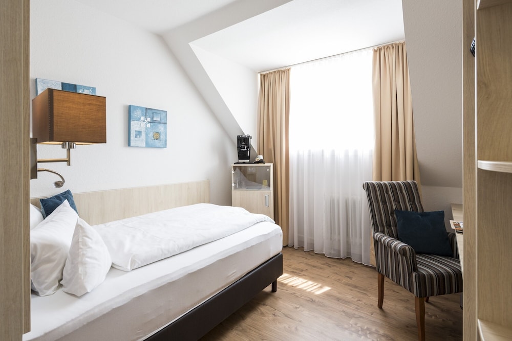 Parkhotel Bilm im Gluck am Stadtrand Hannover 8/50