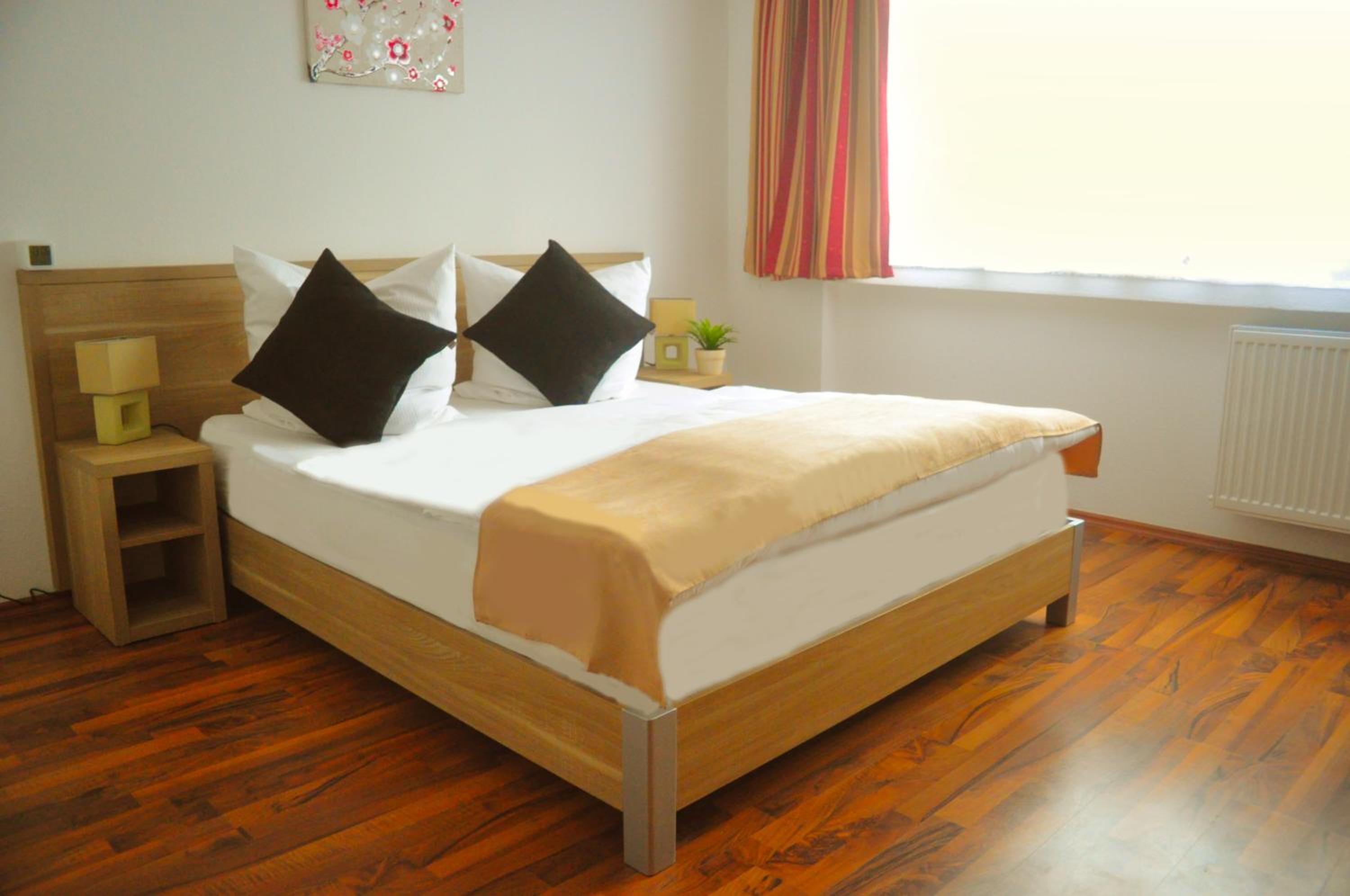 Room, Single