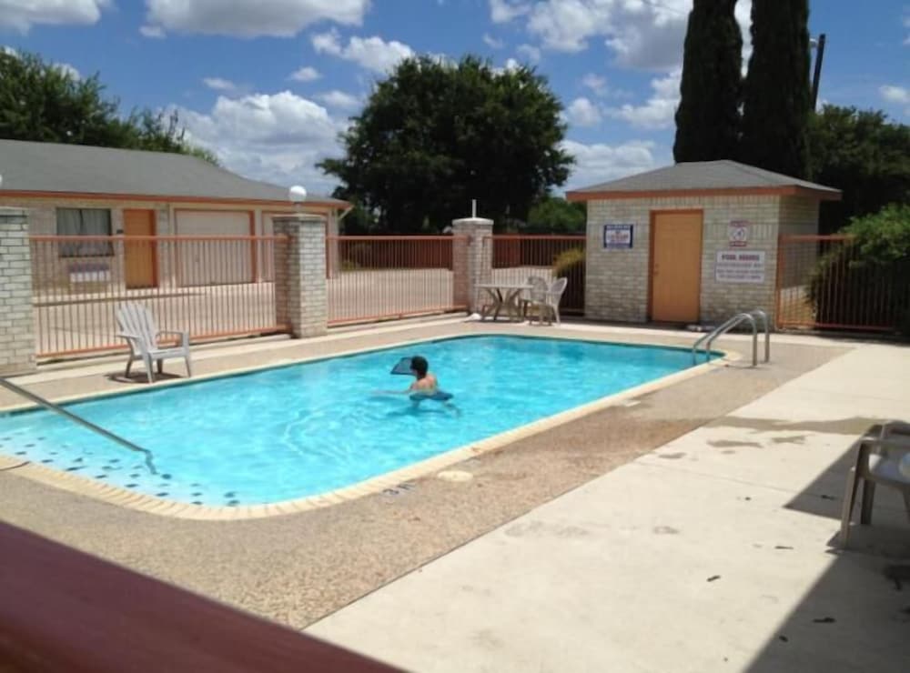 Budget Inn San Antonio Downtown I-10 East 25/27