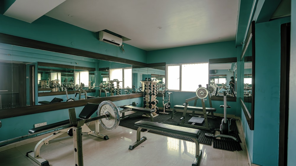 HOTEL RADHIKA REGENCY 27/50