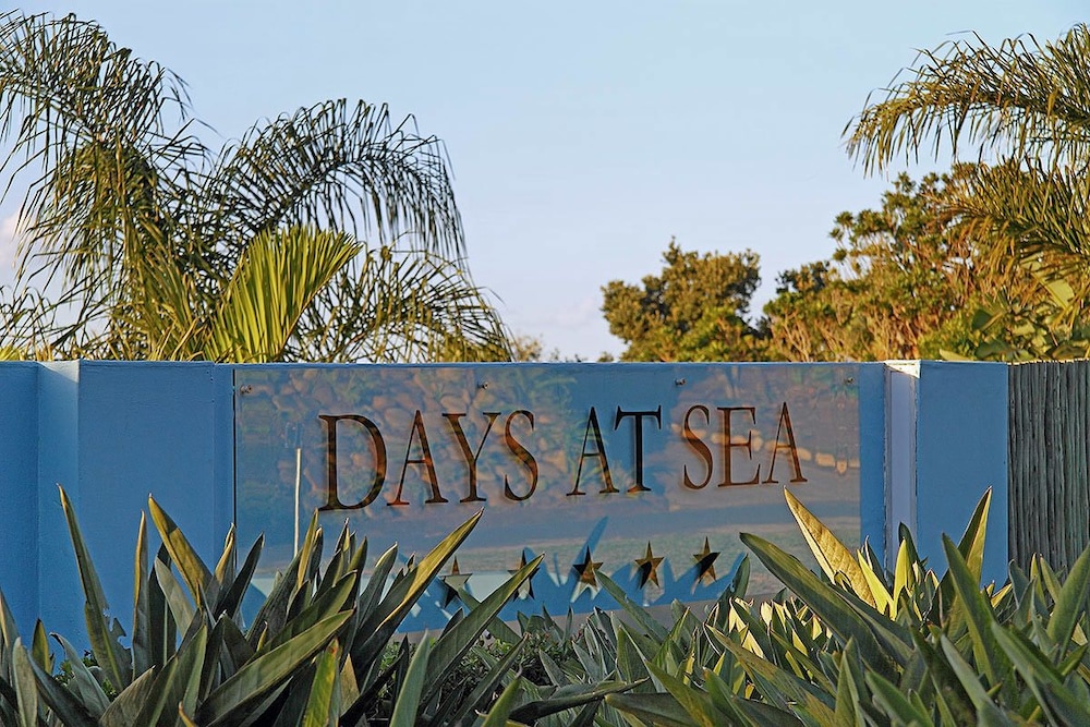 Days At Sea Beach Lodge 38/50