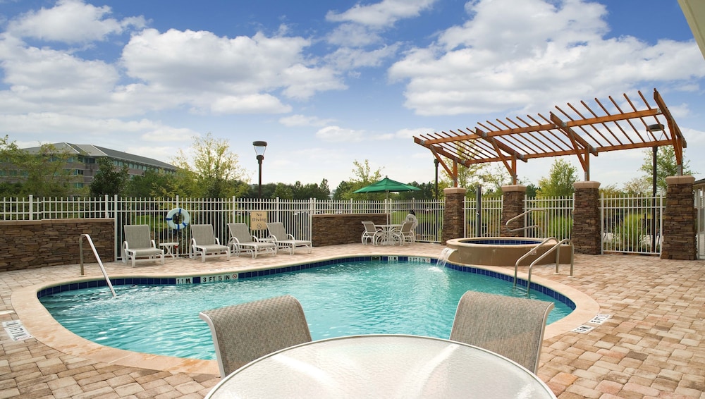 Hotel Indigo Jacksonville Deerwood Park 2/77