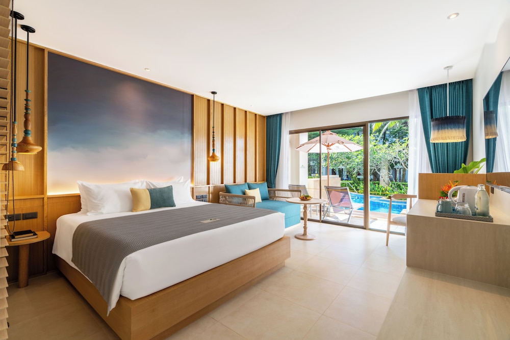 Standard, Double Bed, Pool Access