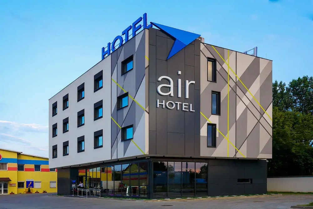 AIR HOTEL 6/67