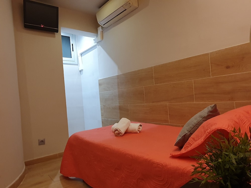 Hostal Sant Ramon 17/28