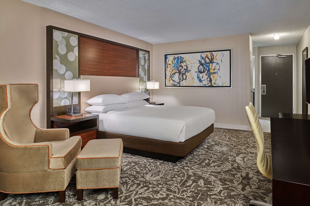 Hilton Atlanta Airport 15/70