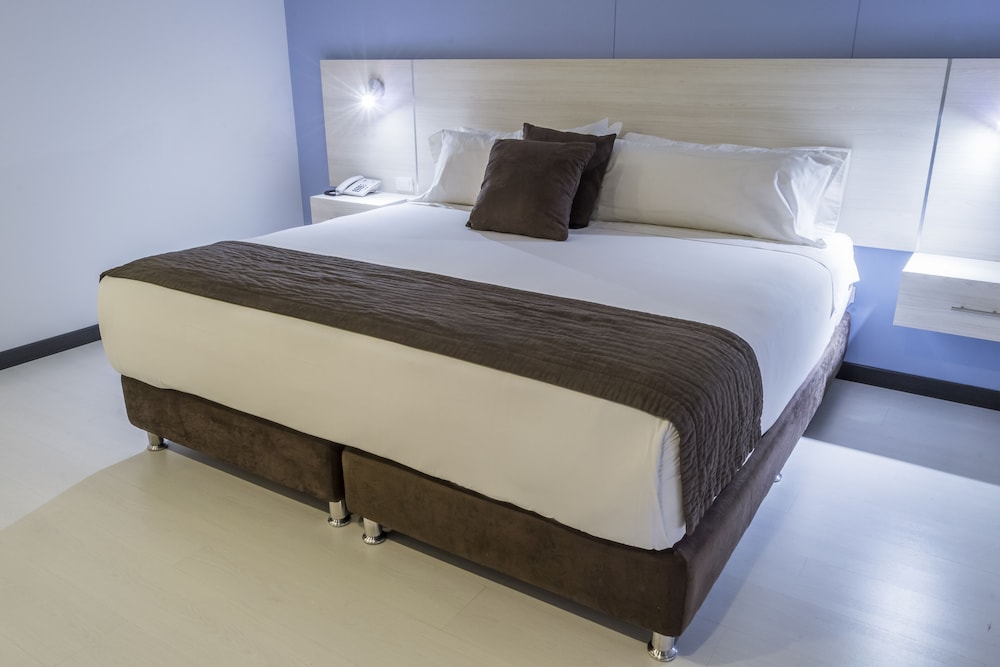 Hotel Regency Boutique La Feria 43/72