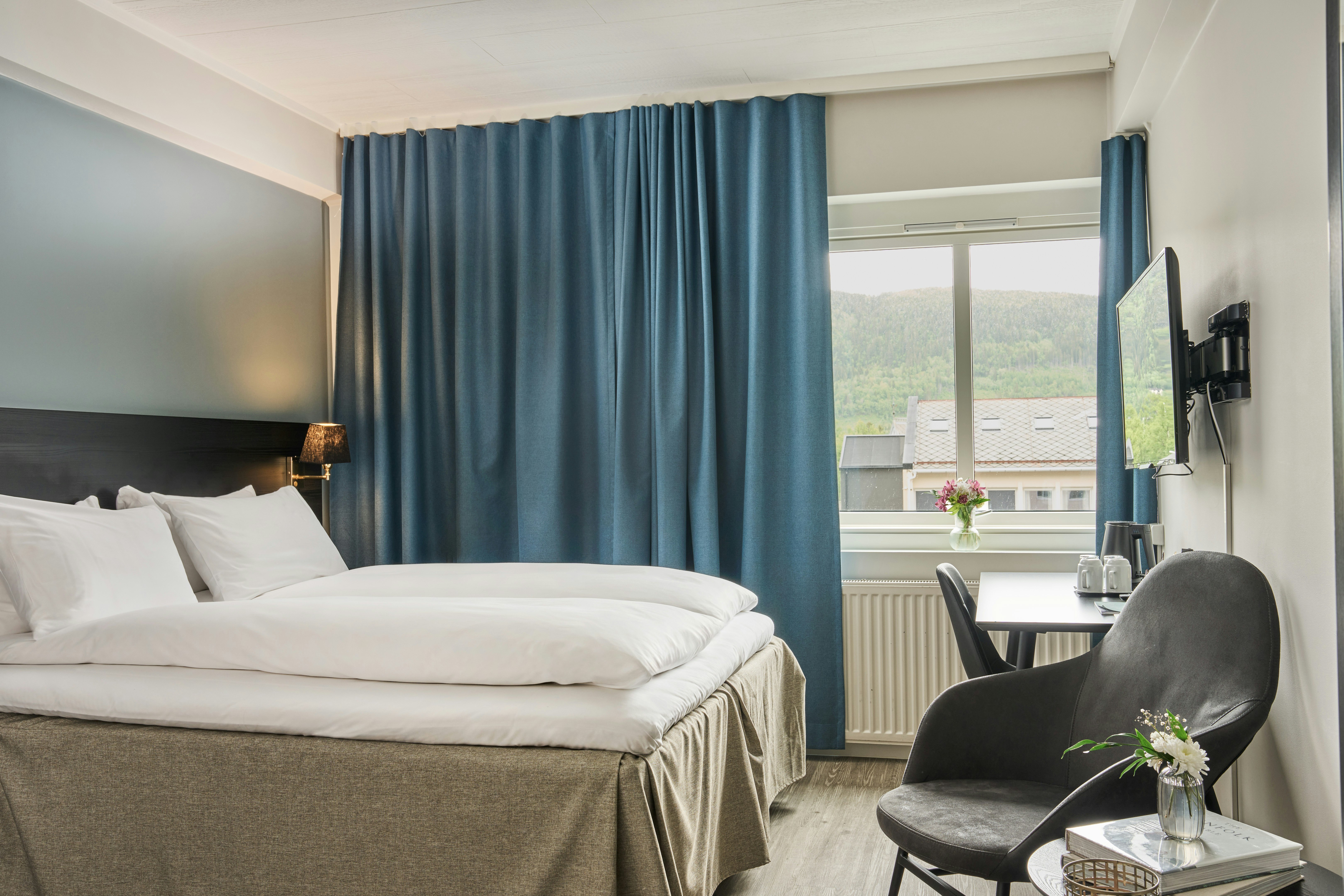 Fru Haugans Hotel 11/50