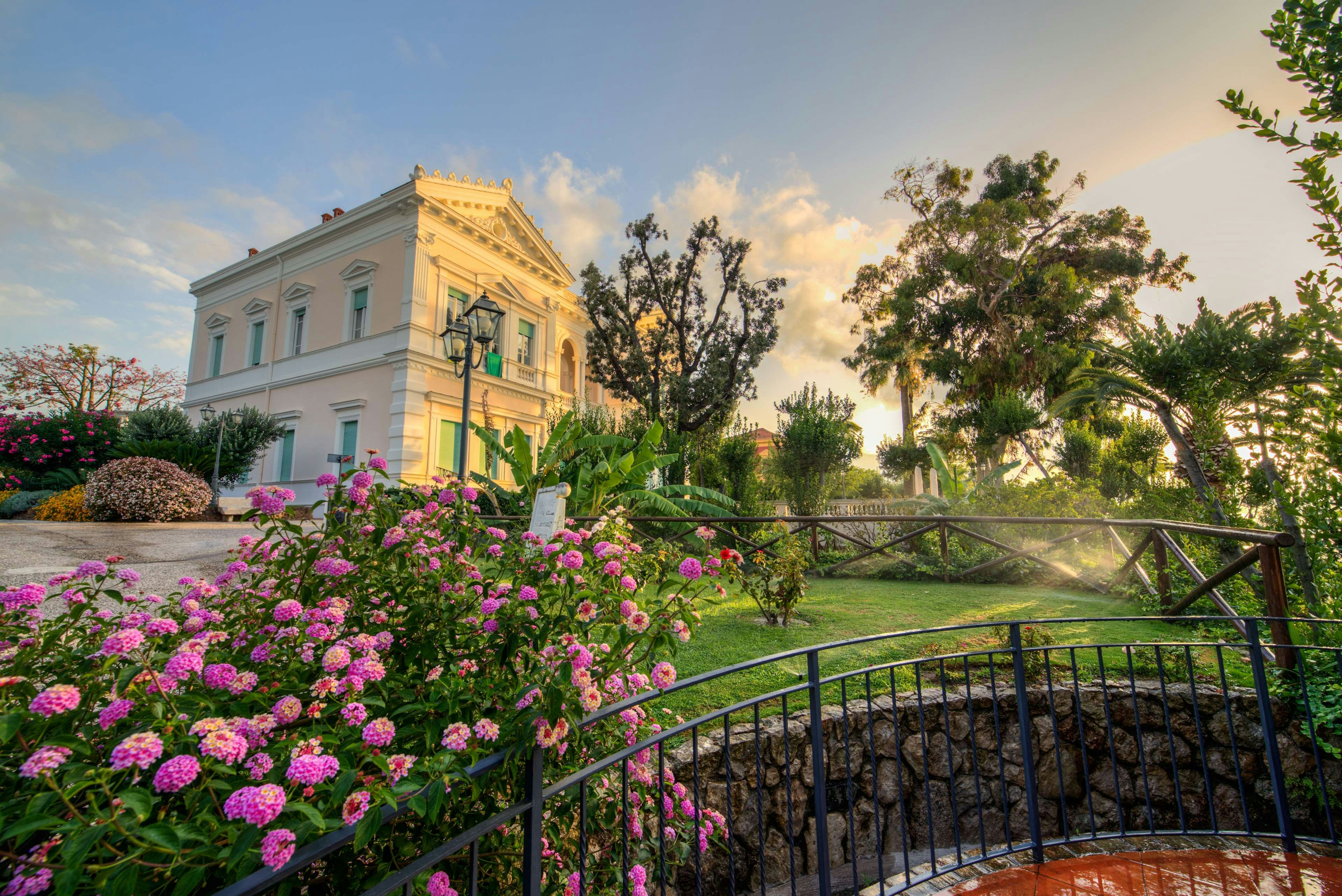 Villa Irlanda Grand Hotel 45/46