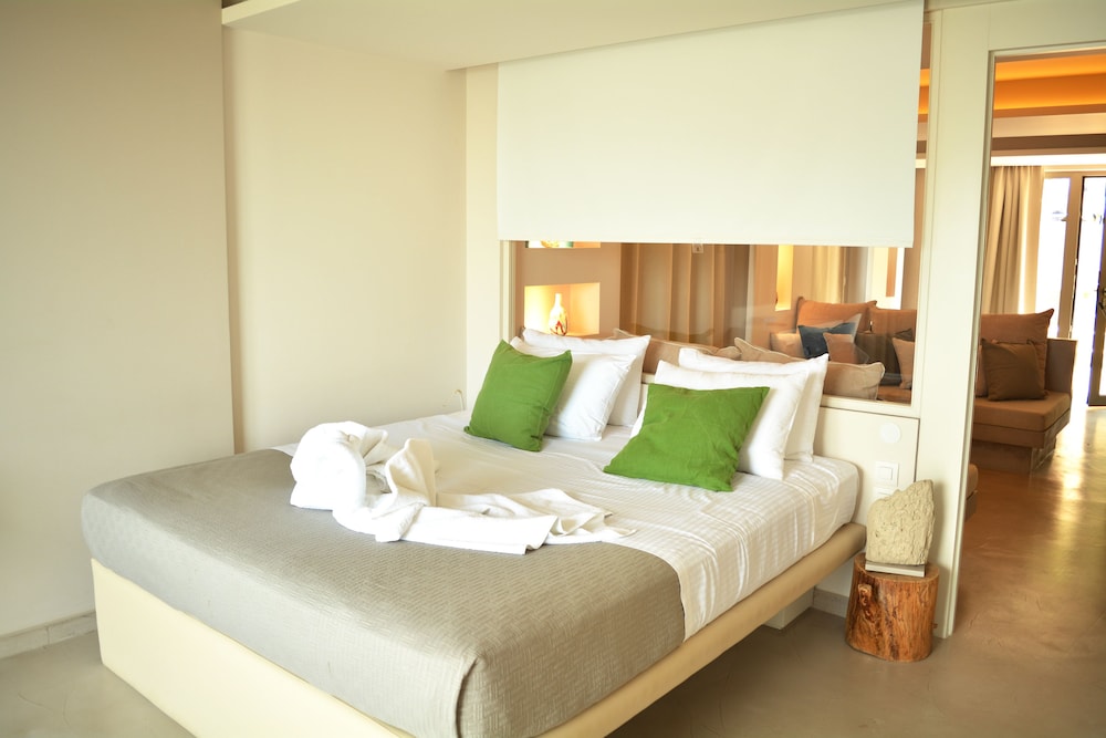 Core Luxury Suites 20/55
