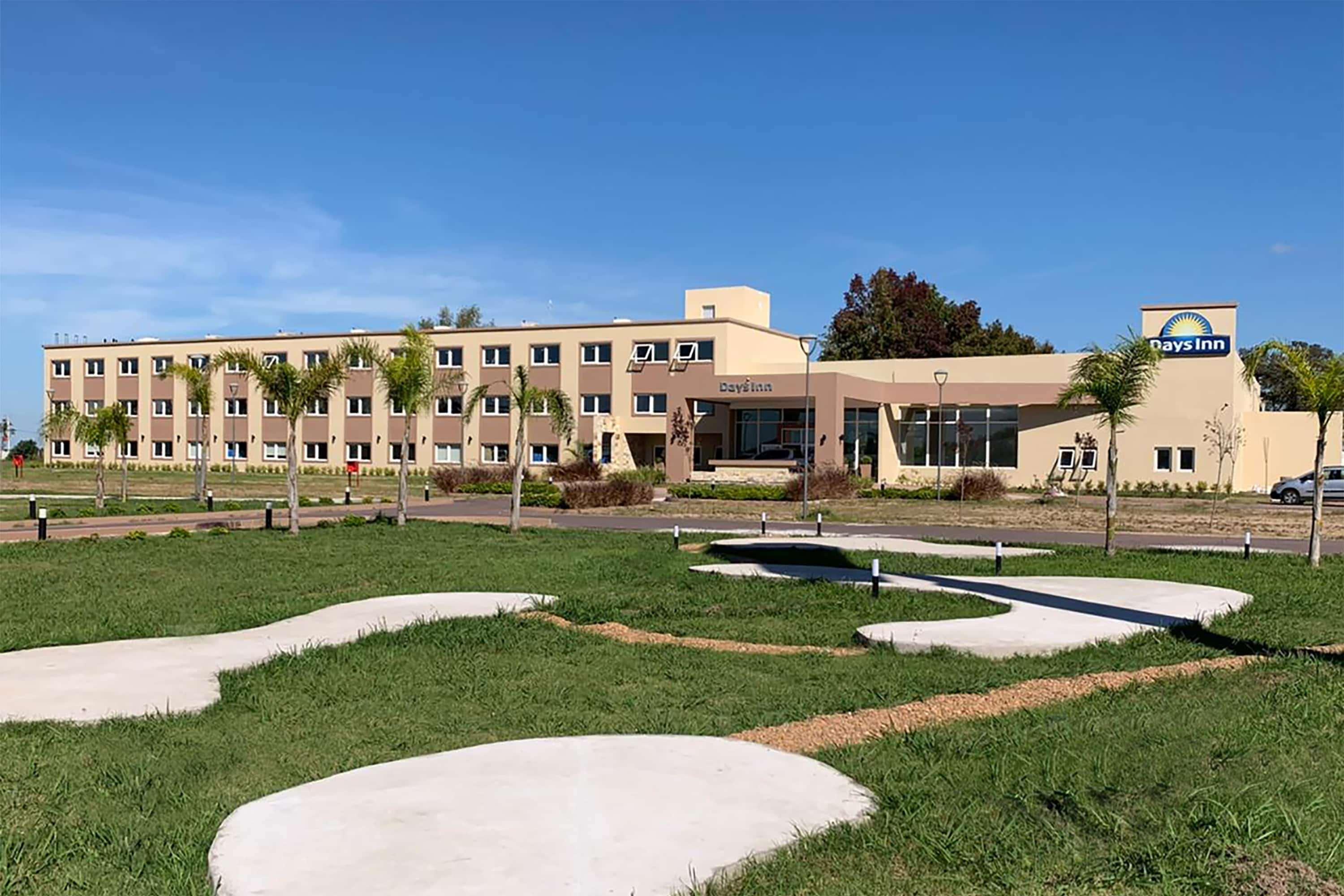 Days Inn by Wyndham Zarate 19/32